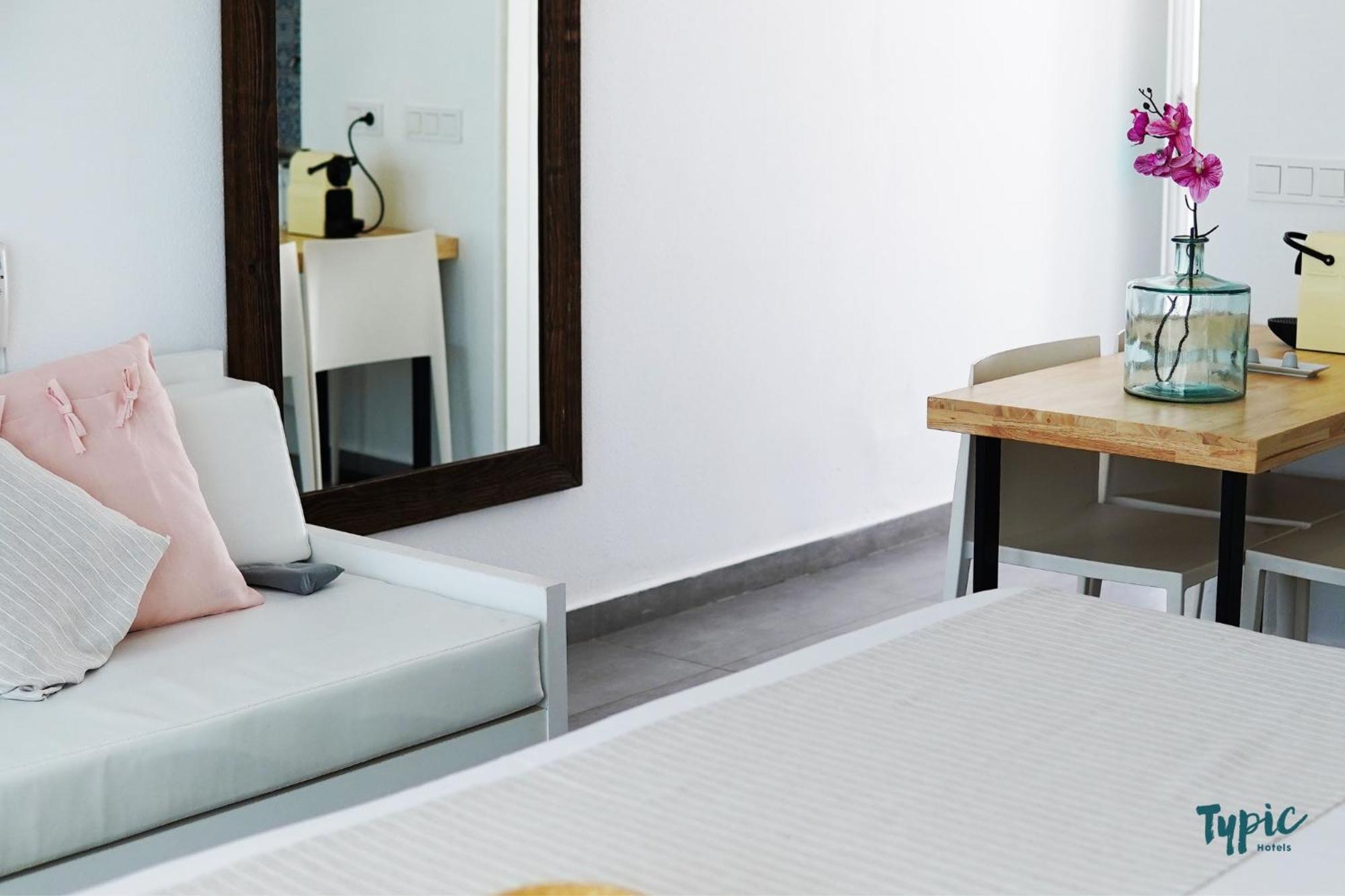 Typic Marina Playa - Adults Only Aparthotel San Antonio  Eksteriør bilde