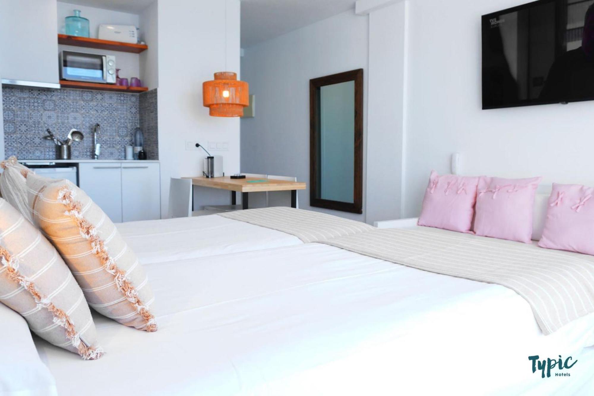 Typic Marina Playa - Adults Only Aparthotel San Antonio  Eksteriør bilde