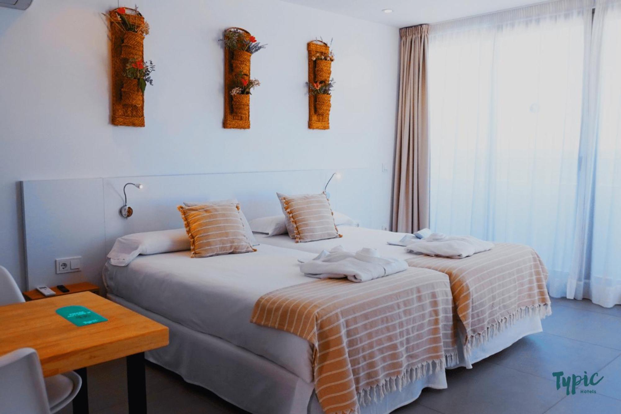 Typic Marina Playa - Adults Only Aparthotel San Antonio  Eksteriør bilde