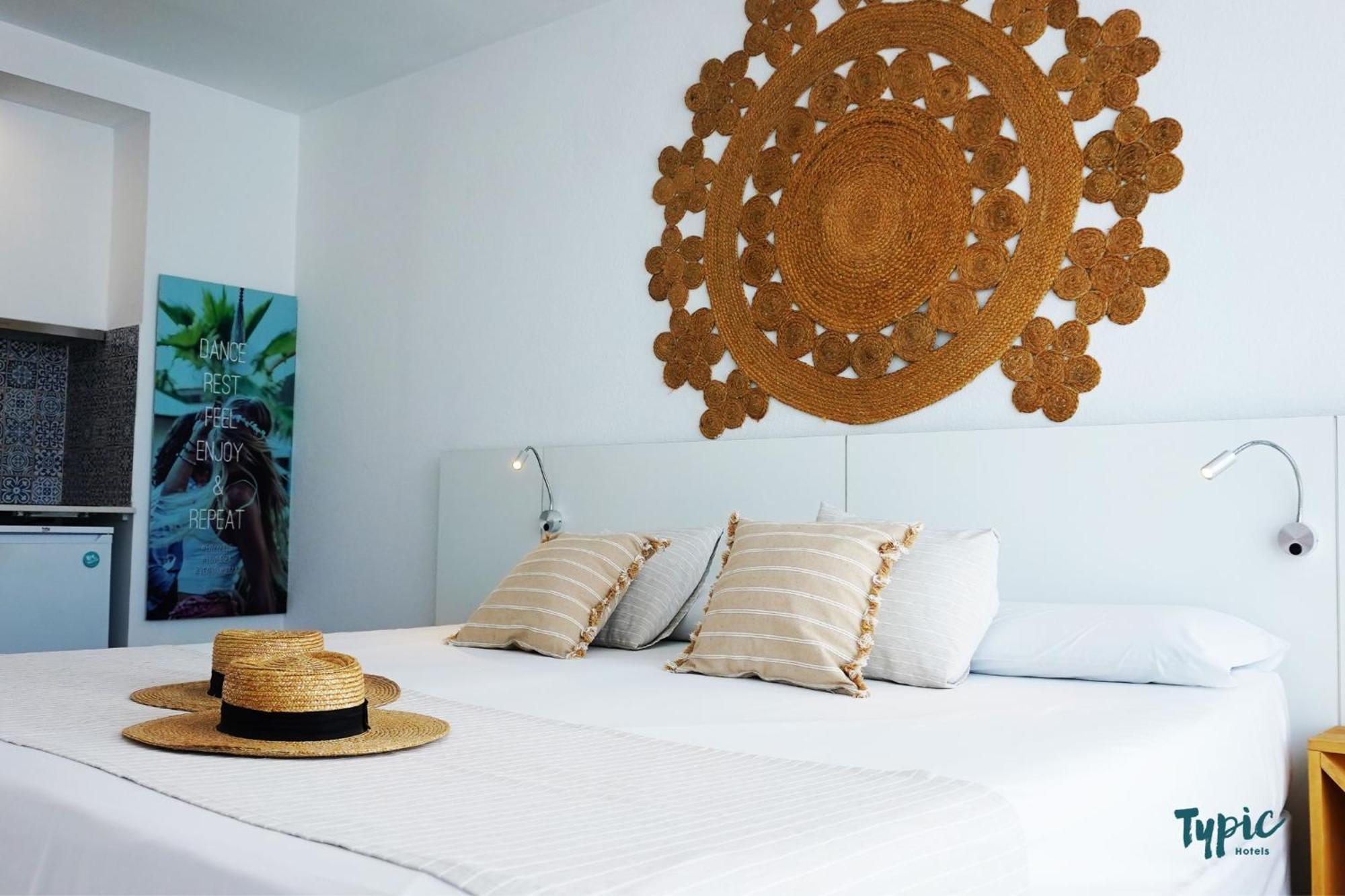 Typic Marina Playa - Adults Only Aparthotel San Antonio  Eksteriør bilde