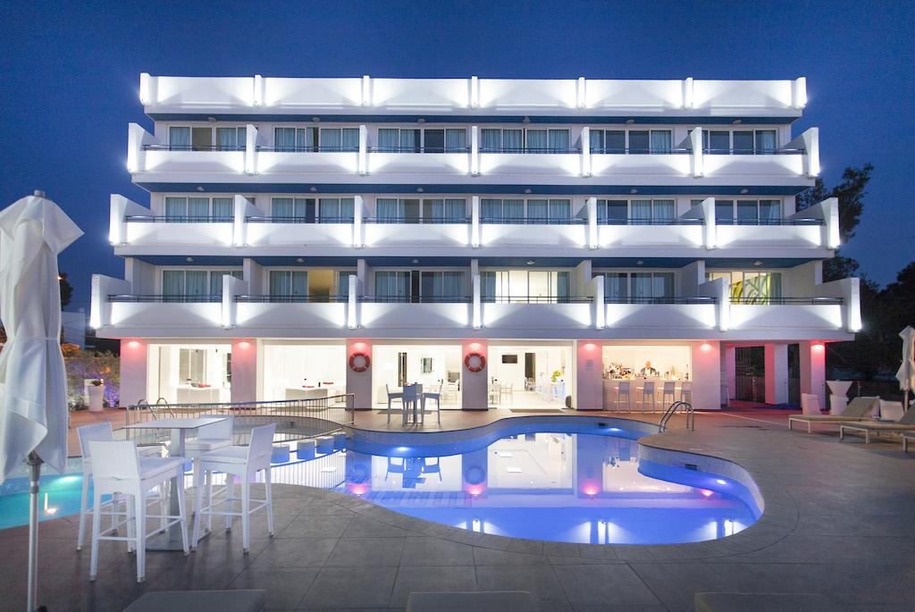 Typic Marina Playa - Adults Only Aparthotel San Antonio  Eksteriør bilde